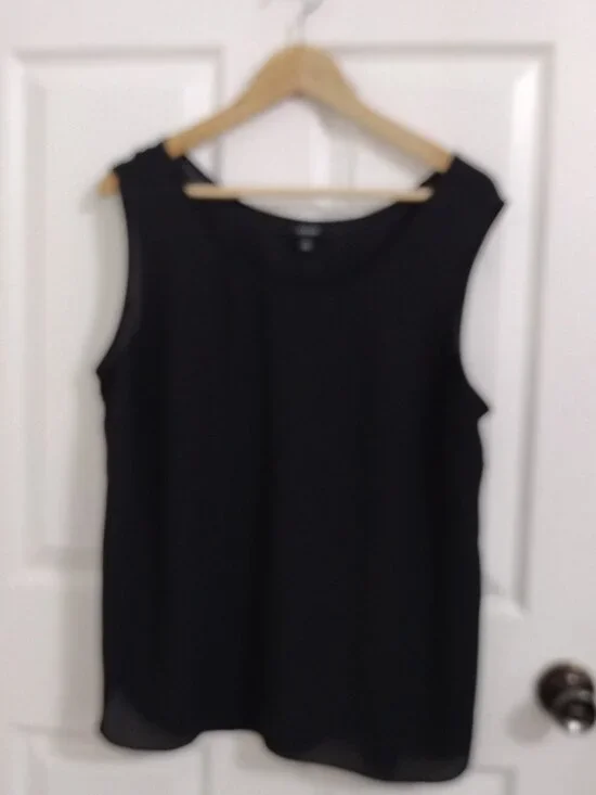 Alfani Sleeveless Blouse Bundle 3 Tops Large Black White Navy Flowy Workwear - Picture 3 of 10